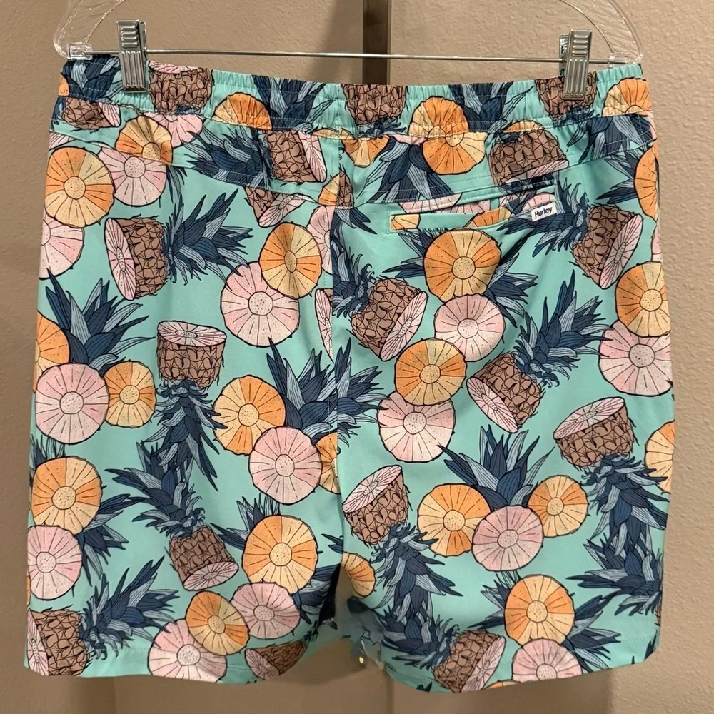 NWT Hurley Phantom Poolside pineapple print swim trunks size men’s medium